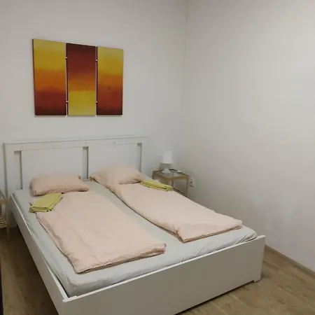 Spacious 5 Person Great For Families Or Friends Apartment