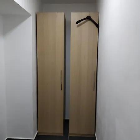 Spacious 5 Person Great For Families Or Friends Apartment