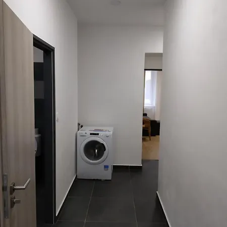 Apartment Spacious 5 Person Great For Families Or Friends *